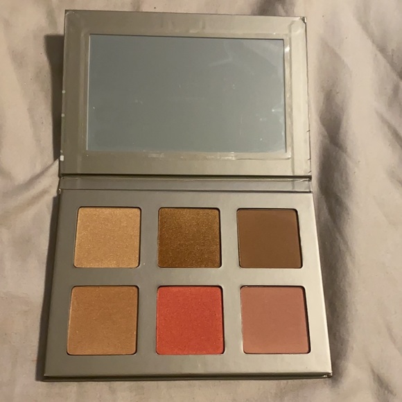 Too faced, Eloise, Violet Voss, and Iconic London bundle 😍👄 - Picture 5 of 5